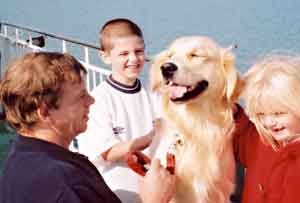 Golden Retriever Dempsey Weller
